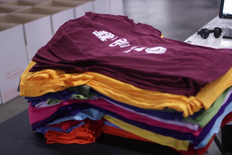 Modne koszulki z nadrukiem, co wybrać i gdzie kupić?